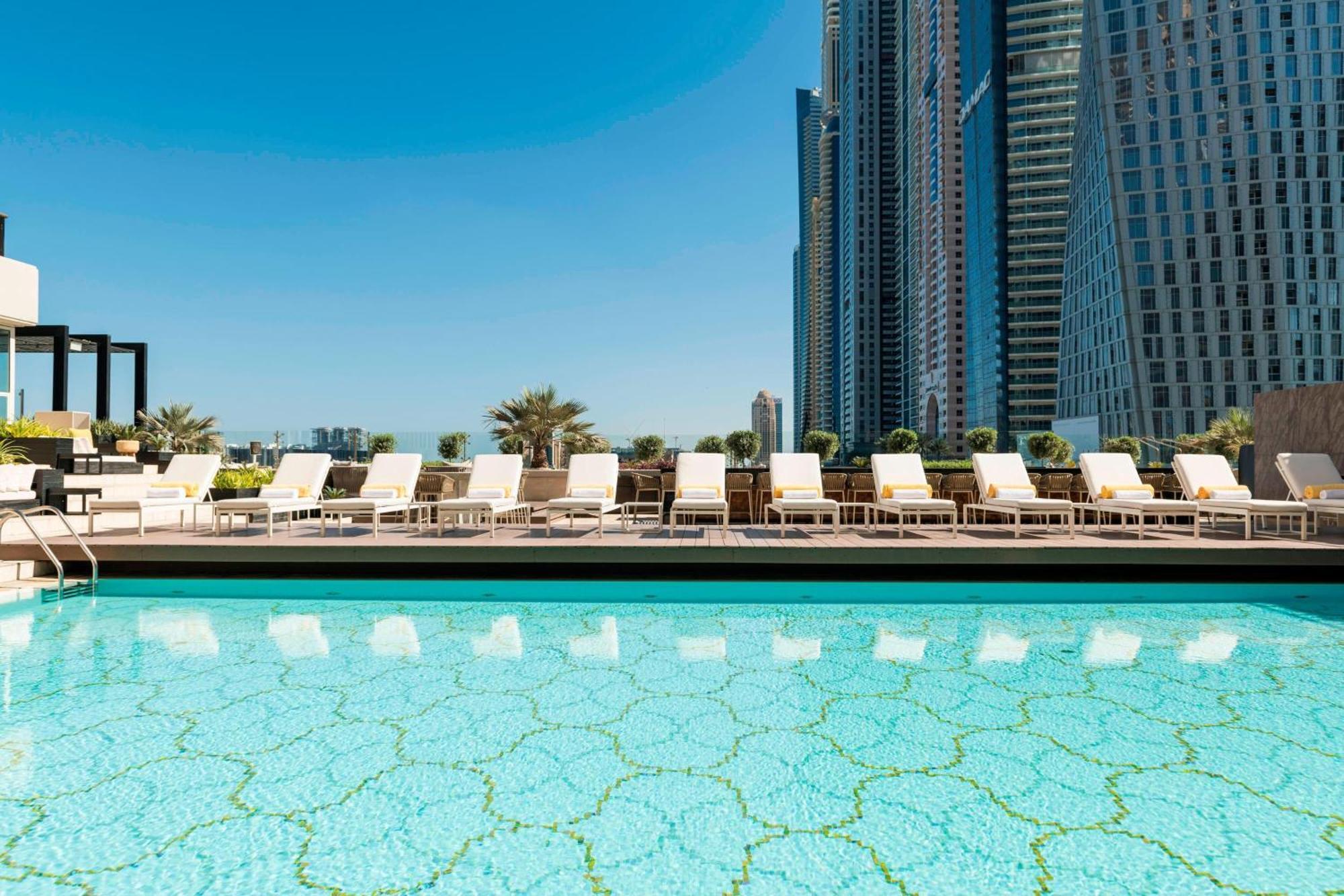 Grosvenor House, A Luxury Collection Hotel, Dubai Esterno foto The swimming pool at the Address Downtown