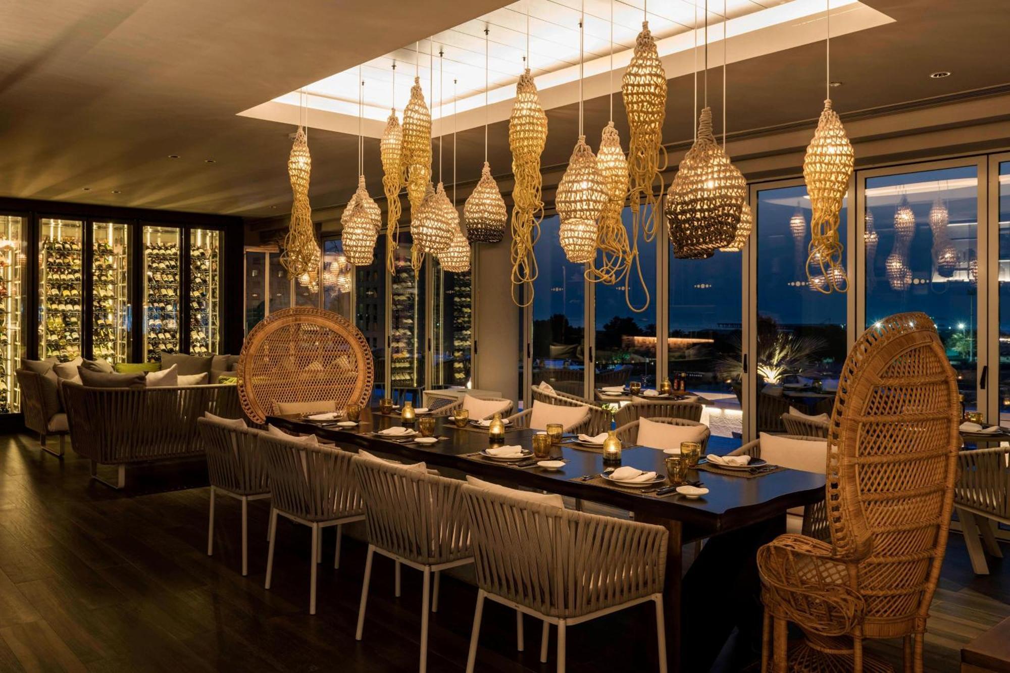 Grosvenor House, A Luxury Collection Hotel, Dubai Esterno foto The interior of the restaurant