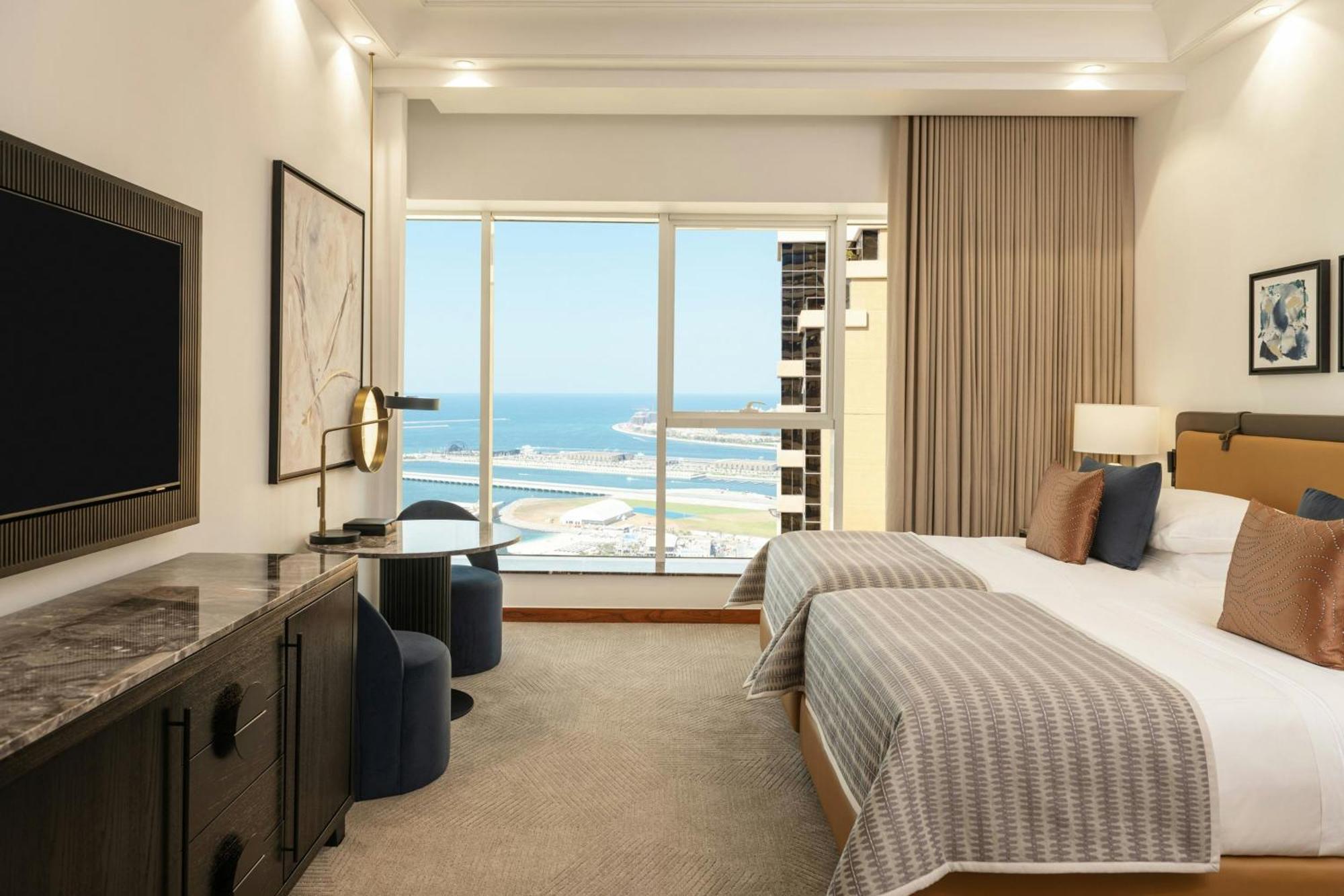 Grosvenor House, A Luxury Collection Hotel, Dubai Esterno foto A guest room at the Hilton Ras Al Khaimah