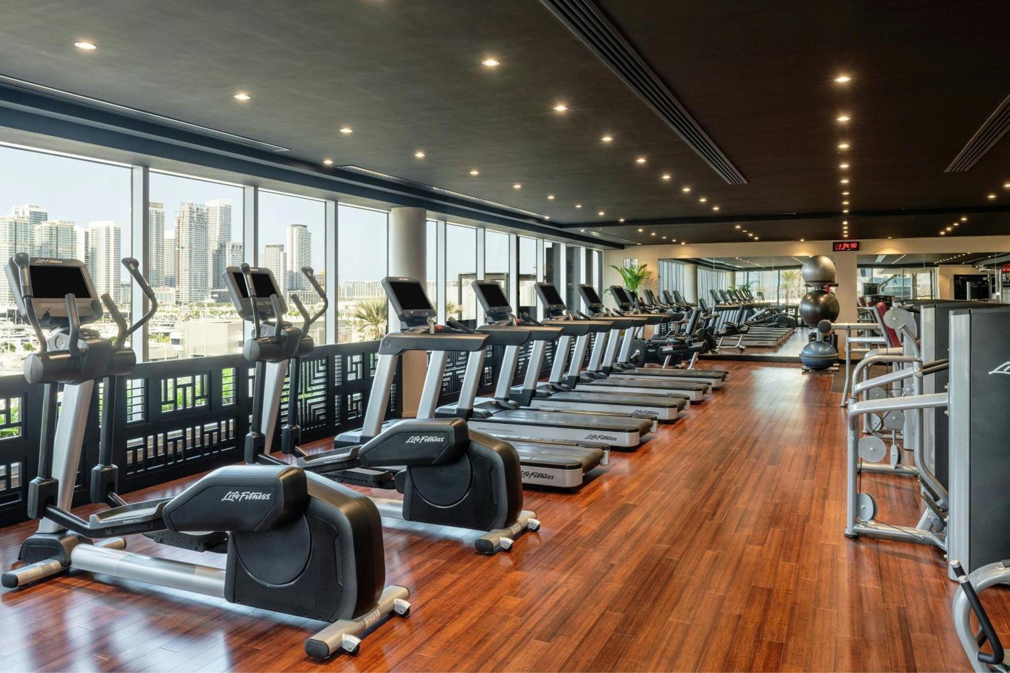 Grosvenor House, A Luxury Collection Hotel, Dubai Esterno foto The gym at the hotel