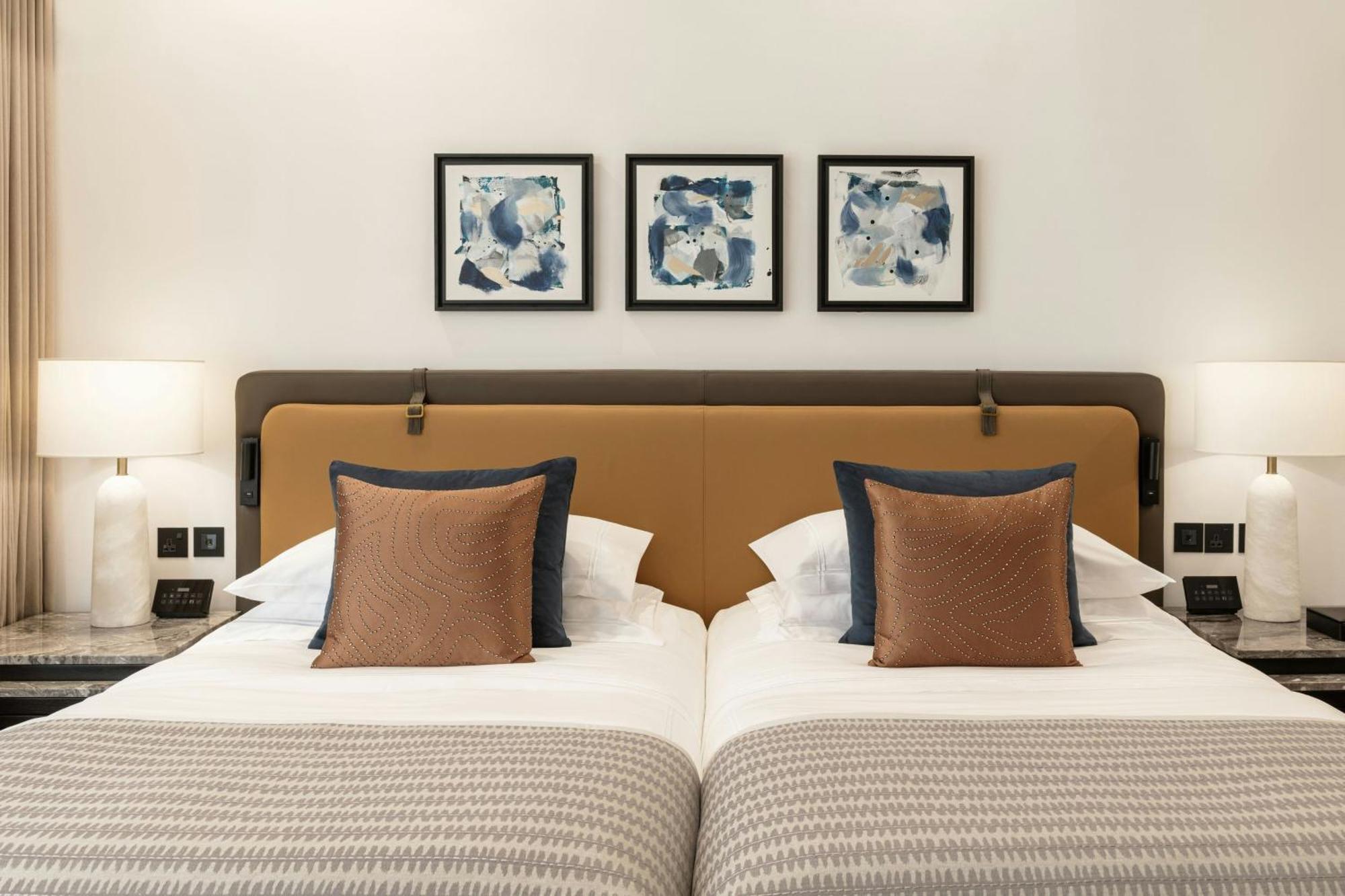 Grosvenor House, A Luxury Collection Hotel, Dubai Esterno foto A bedroom at the hotel